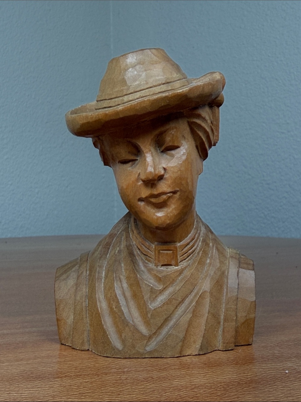 Vintage German HEINRICH ZUNTERER OBERAMMERGAU Carved Wooden Pioneer Woman Bust